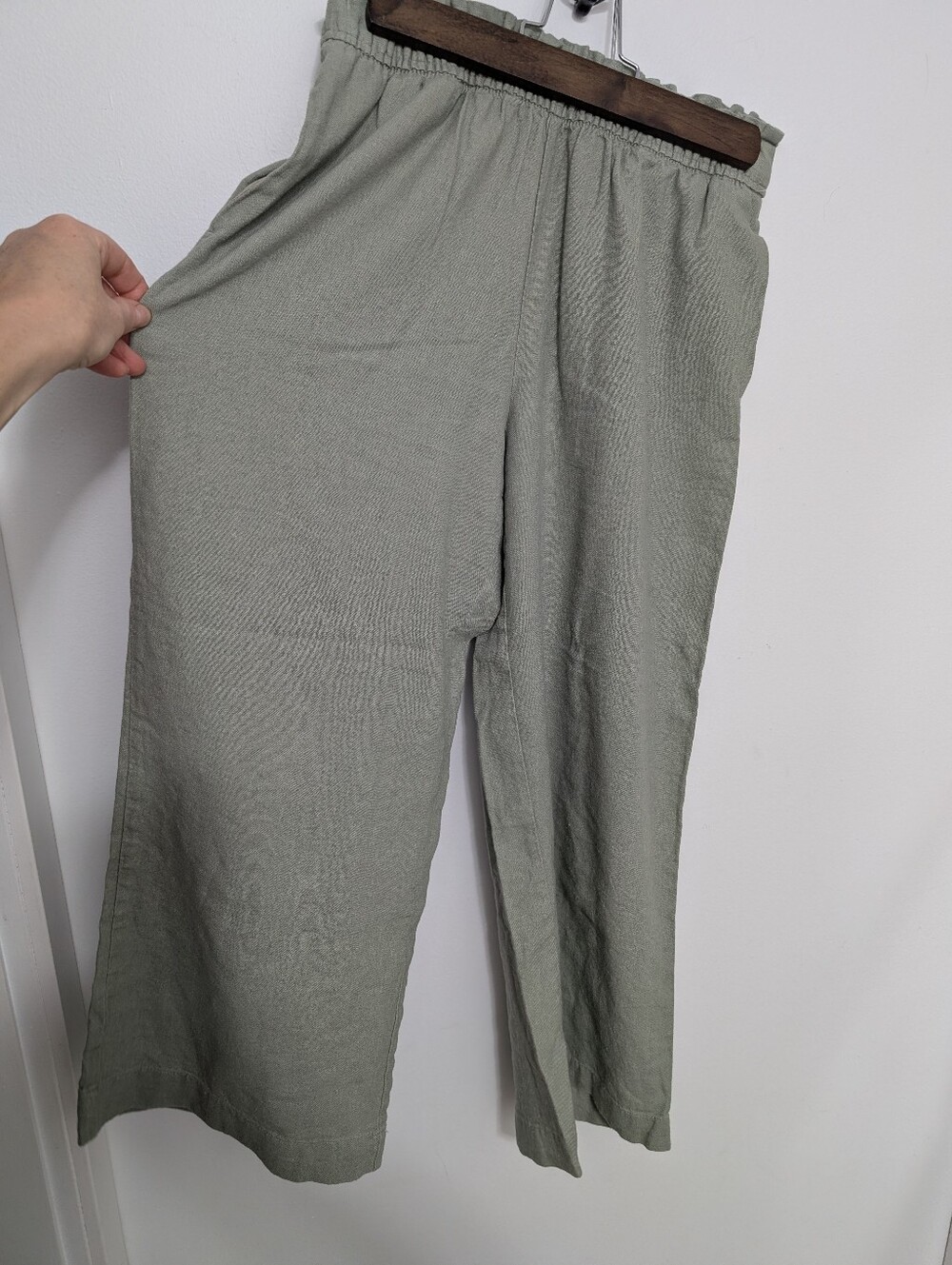 Women's Wide-Leg Pull-On Pants in Sage Green - Picture 5 of 16